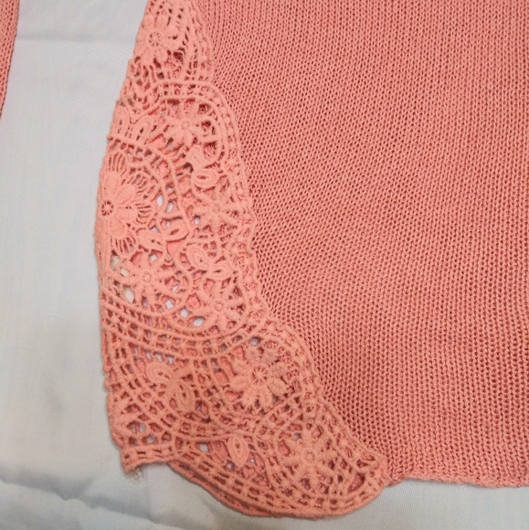 Fifty Street Light-weight Sweater - Picture 4 of 5